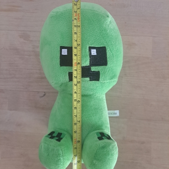 Minecraft Creeper Plush – 9” Green Stuffed Toy – Gamer Collectible - Picture 6 of 6